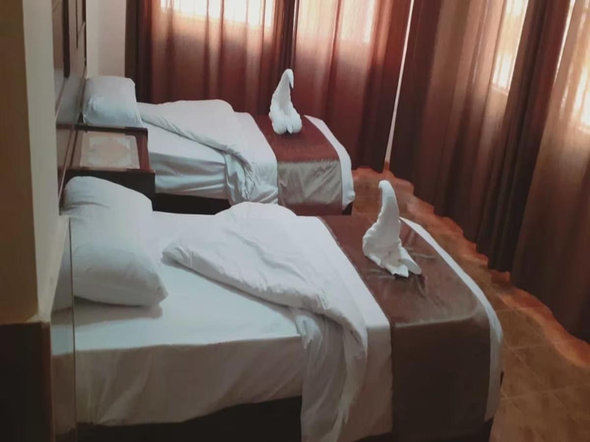 Al-Nujoom Hotel Suites Amman Esterno foto