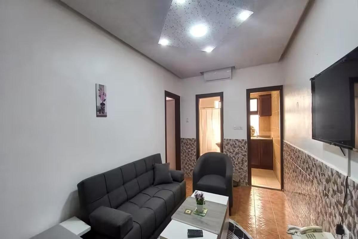 Al-Nujoom Hotel Suites Amman Esterno foto